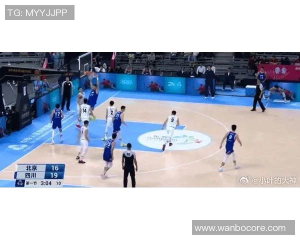 周琦首次现场观赛感受男双比赛魅力轻松3-0胜利乐趣无穷